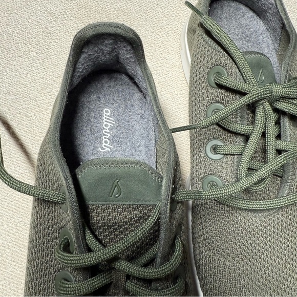 Allbirds Green and White Sneakers Lightweight Knit Design - Picture 2 of 8